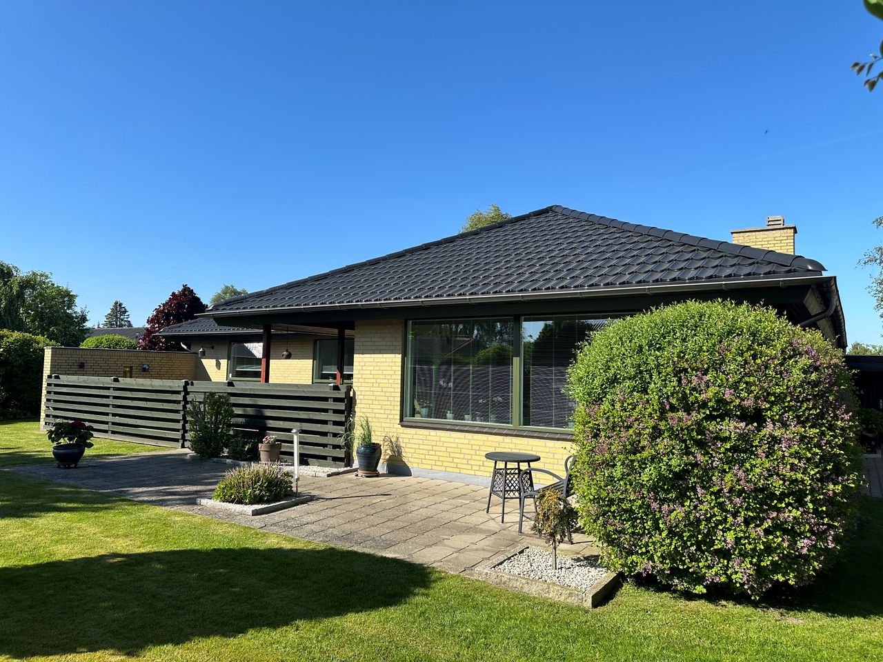 image 02